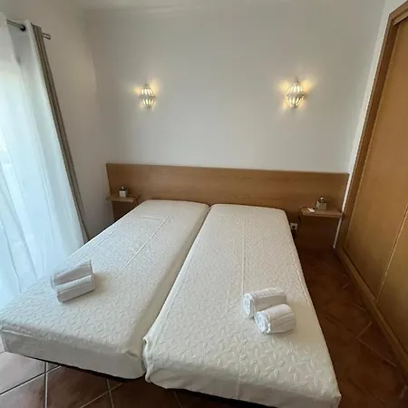 Parra Holidays - Close To Gale Apartman *