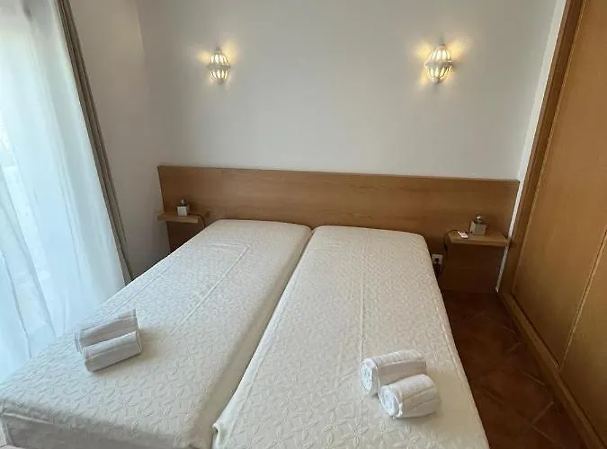 Parra Holidays - Close To Gale Daire *