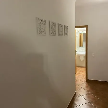 Parra Holidays - Close To Gale Διαμέρισμα